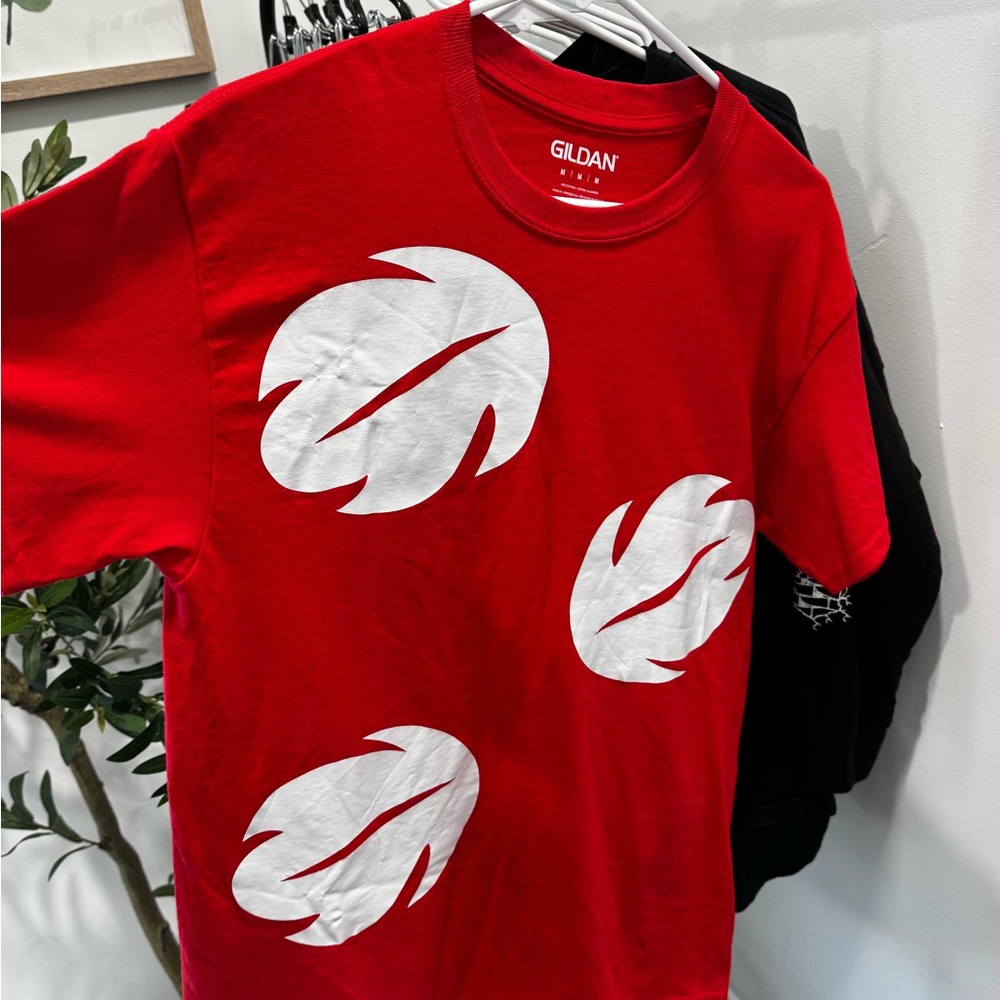 Gildan Red and White Short Sleeve Tees - Picture 3 of 3